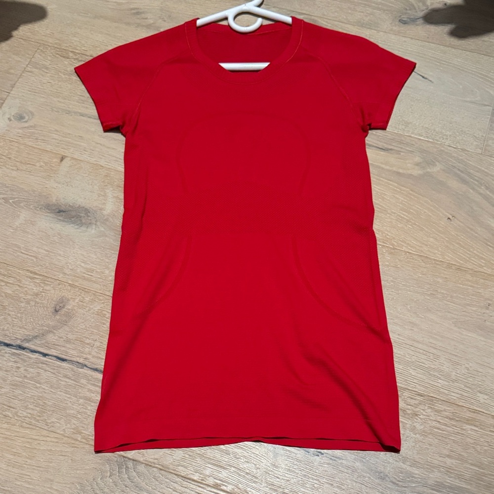 Lululemon Red Short Sleeve Athletic Top